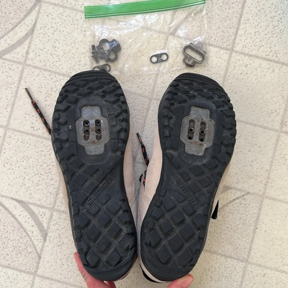 Shimano Cycling Shoes, SH-M036W, Men’s size 7, Women’s 8.5/9 - Picture 2 of 5